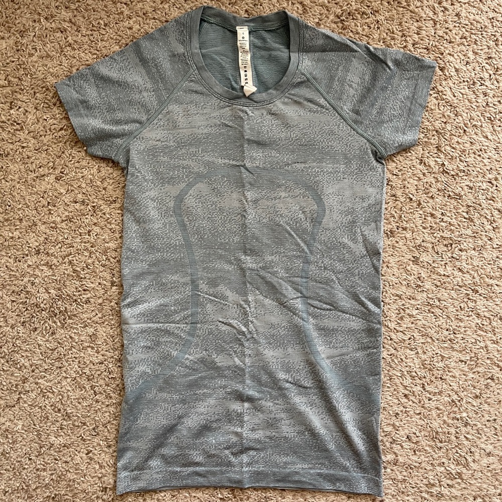 Lululemon swiftly tech shirt sleeve shirt